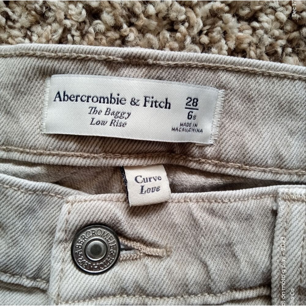 Abercrombie & Fitch The Low Rise Baggy Jean Curve Love Beige Chai Short 28 - Picture 4 of 8